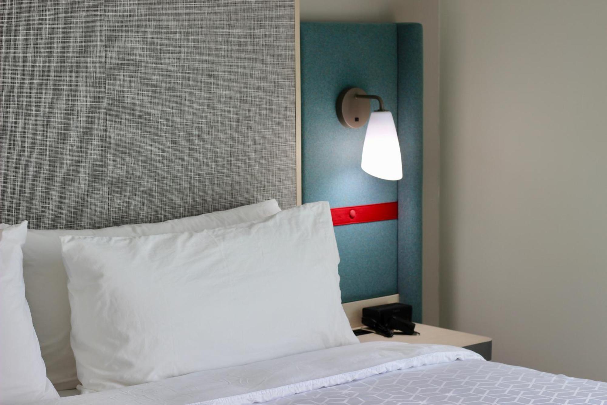 Avid Hotels - Guadalajara Av Vallarta Pte By Ihg Zapopan Bagian luar foto